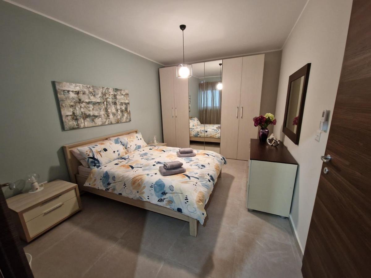 סיינט פול ביי Comfort And Convenience Flat 4 Dad'S Court מראה חיצוני תמונה