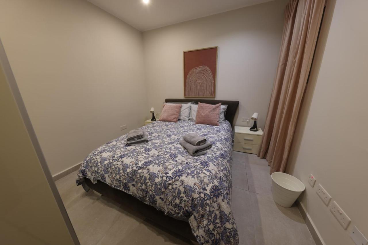 סיינט פול ביי Comfort And Convenience Flat 4 Dad'S Court מראה חיצוני תמונה
