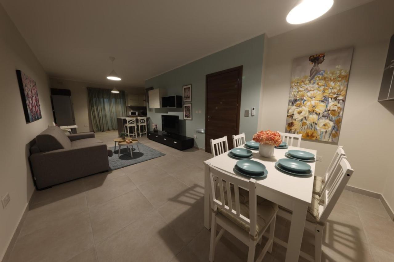 סיינט פול ביי Comfort And Convenience Flat 4 Dad'S Court מראה חיצוני תמונה