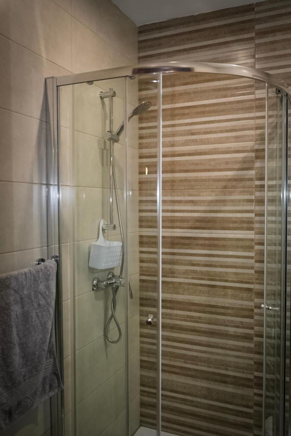סיינט פול ביי Comfort And Convenience Flat 4 Dad'S Court מראה חיצוני תמונה