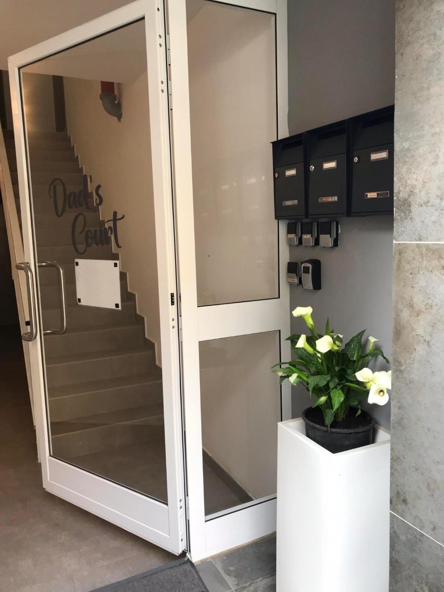 סיינט פול ביי Comfort And Convenience Flat 4 Dad'S Court מראה חיצוני תמונה